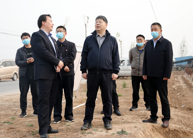 在黄庄镇调研时,毛文明要求