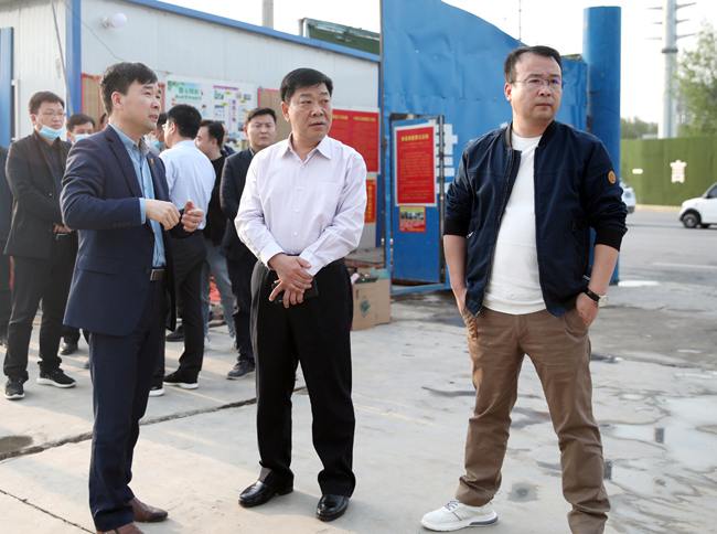 李培华督导部分重点项目建设