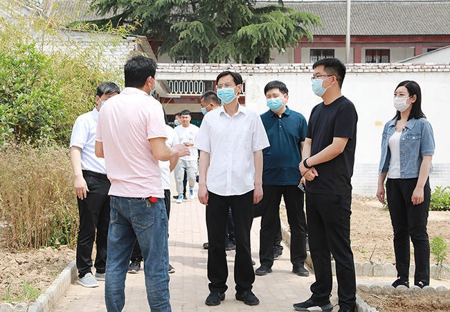 卢继成督导夏收准备,疫情防控及巩固脱贫攻坚与乡村振兴有效衔接工作