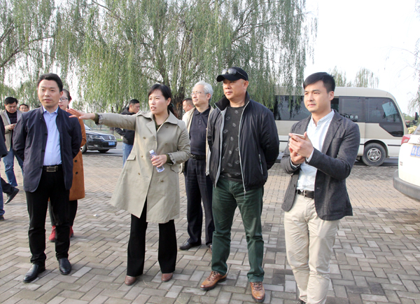 刘冰董事长_巴东刘冰丑闻图片(2)